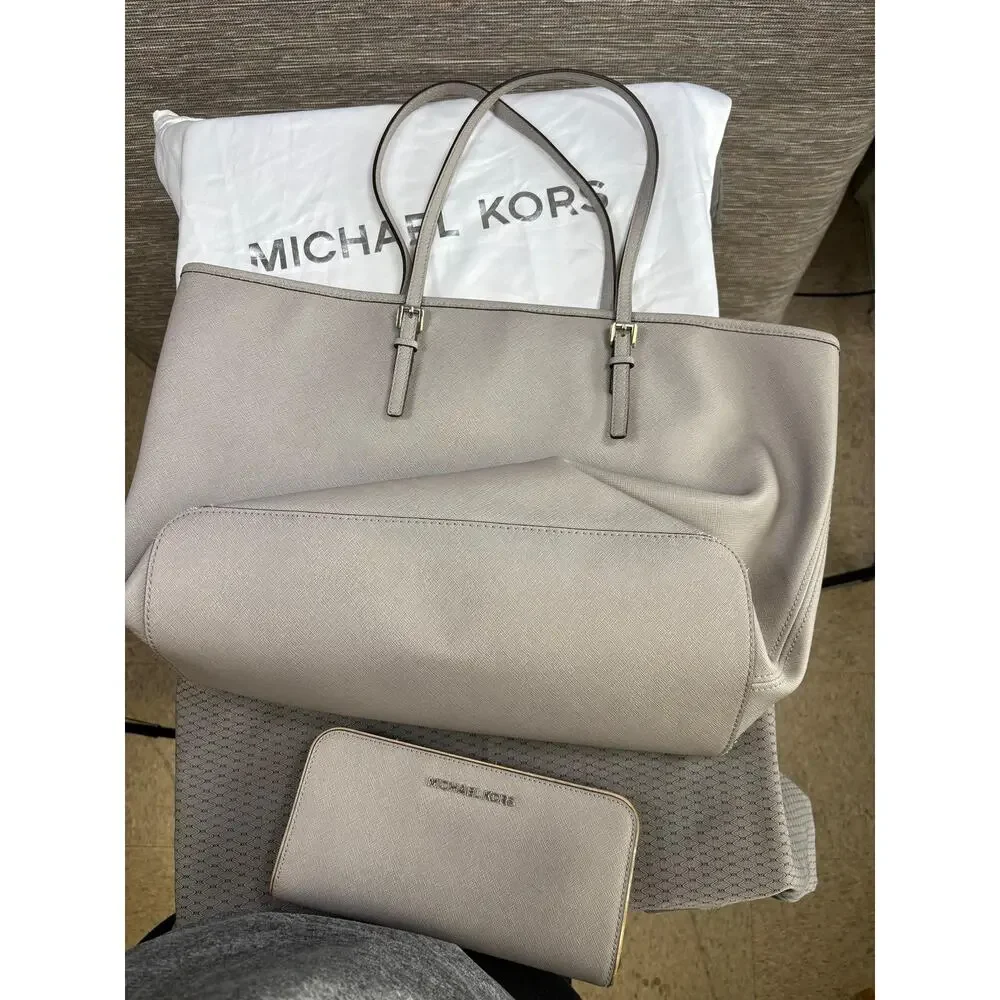 Michael Kors Tote Bag Womens Large Gray Leather Studded Shoulder Purse Wallet